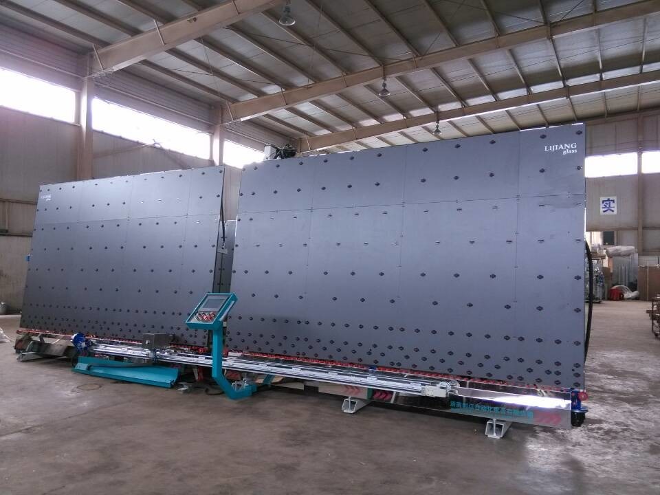 Chaîne de production en verre isolante verticale/moteurs servo isolants du robot 8 en verre de cachetage