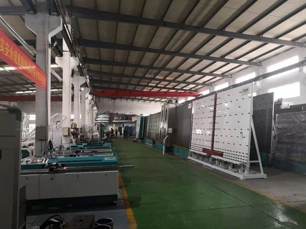 Découpeuse d'entretoise de puissance élevée, machine en verre isolante, machine à cintrer 0.55kw de voyage d'entretoise