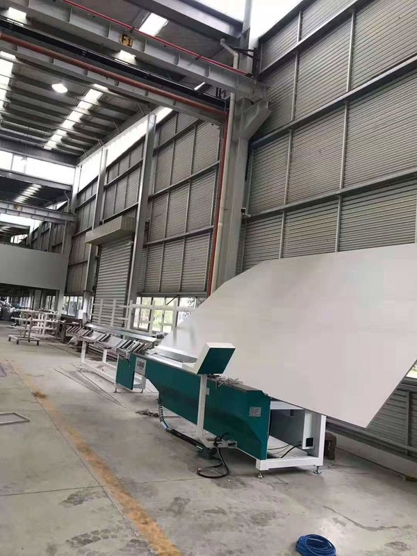 Machine à cintrer d'entretoise de structure compacte, 12 ensembles de couleur verte de supports