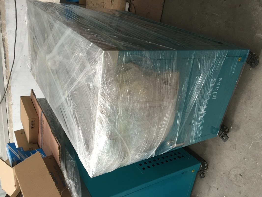 Le congélateur d'arme à feu de colle est utilisé dans le processus de colle du verre de contrôle central, et l'arme à feu de colle manuelle est stockée dans