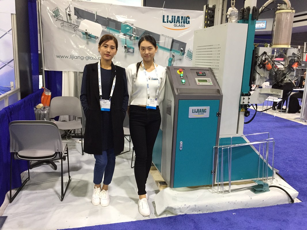 La machine de remplissage déshydratante peut automatiquement réaliser des actions des trous de perçage automatiquement dans les cadres d'entretoise,