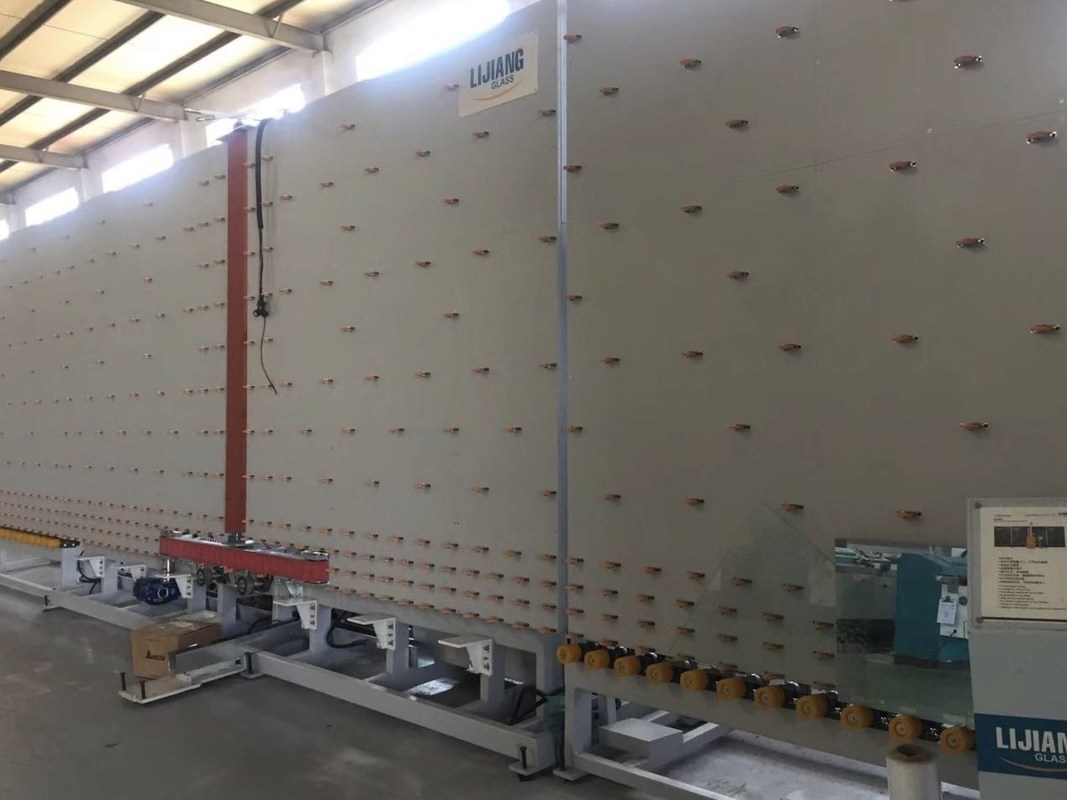 Basse machine affûteuse automatique de film en verre d'E pour la suppression du bas film d'E