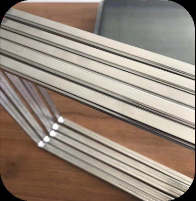 Adge chaud Technolgy Sapcer en aluminium butylique et entretoise froide d'Adge Alumunim pour le double verre