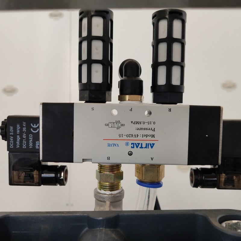 Chaîne de production en verre isolante de double vitrage en verre W24mm de la CE avec le robot de scellage