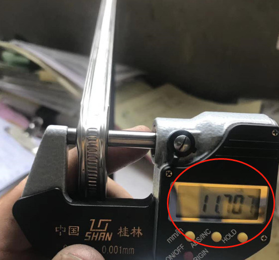 La couleur a adapté la machine à cintrer aux besoins du client d'entretoise précise de l'angle ±0.5mm