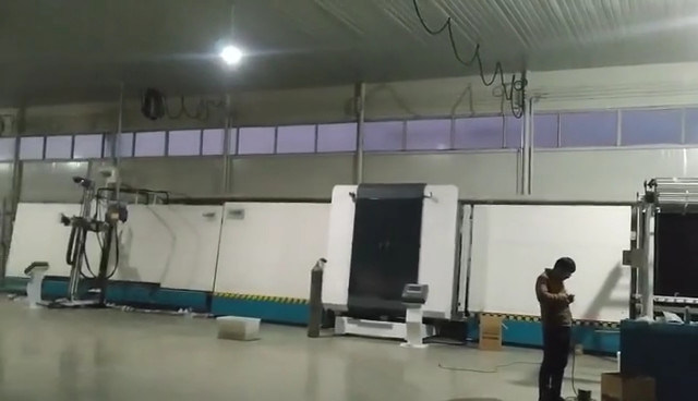 Chaîne de production en verre isolante avec le double remplissant de gaz d'argon triple et le verre d'étape