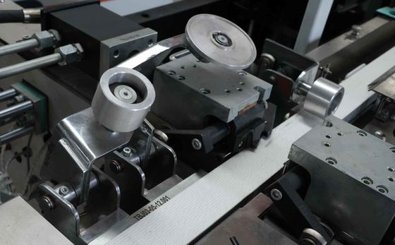 machine butylique automatique de l'extrudeuse 47m/min de cadre en aluminium de revêtement d'entretoise